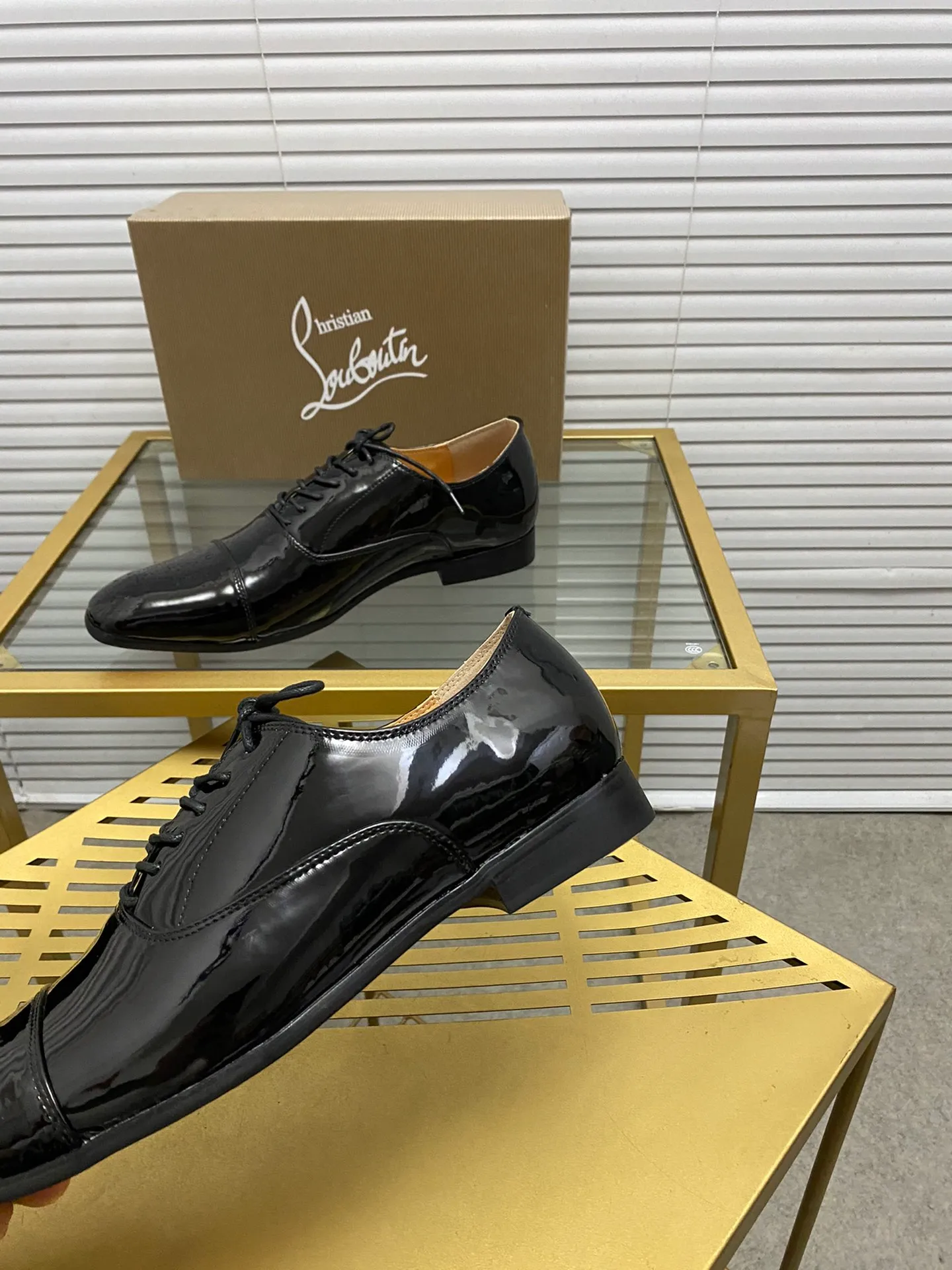 (Customized model) Ex-factory price is 500. christian louboutin (CL red sole shoes) counter series, casual sneakers for couples 📢 📢 📢 Exclusive hot style release 🎈🎈💪 Movable latex feet 👻 Finished outsole line [Proud] 😝Female 35-40# Male 38#-46, global supply😝 [Top version]: Original imported genuine leather upper, top original leather lining, original molded TPU outsole, original 1:1 detail processing, original shoe last,